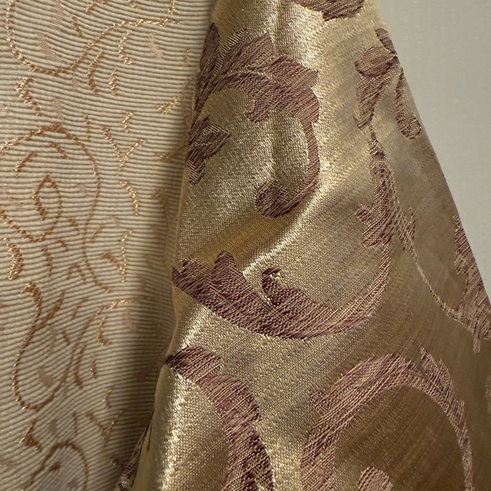 Unbranded Festive Cream Jacket with Tree Design - Picture 6 of 10